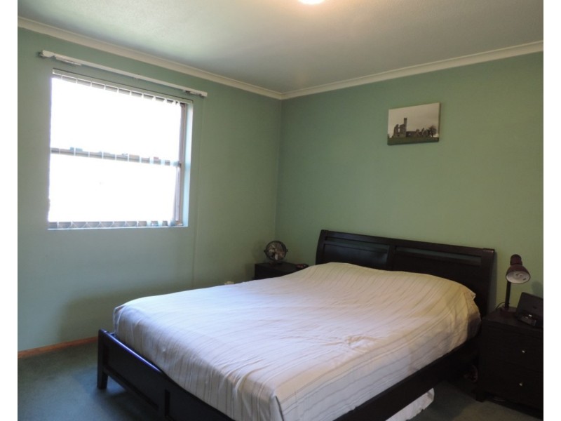 2/33 Ottiwell Street, Goulburn NSW 2580