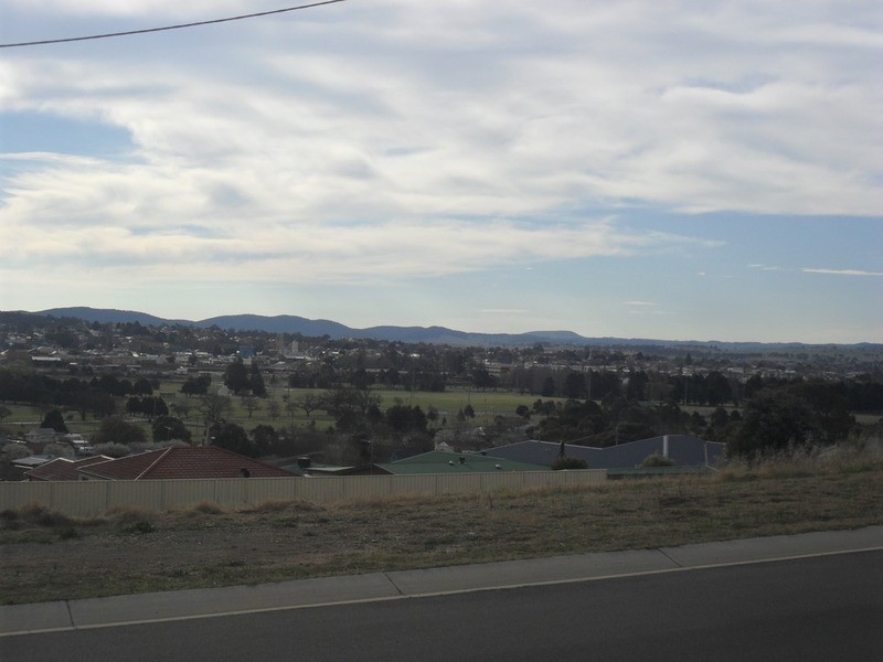 17  Melliodora Drive, Goulburn NSW 2580