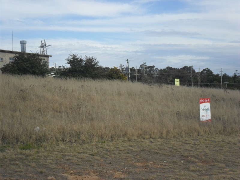 17  Melliodora Drive, Goulburn NSW 2580