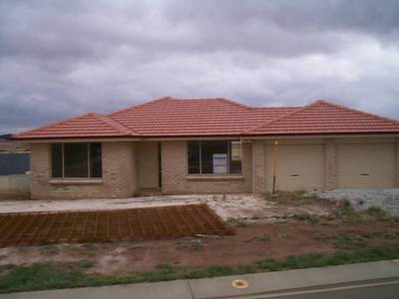 31 Crestwood Drive, Goulburn NSW 2580