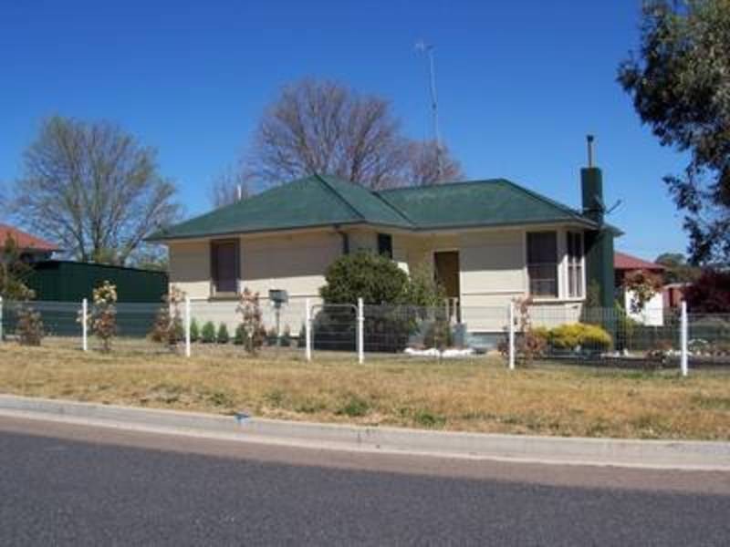 39 Hill Street, Goulburn NSW 2580