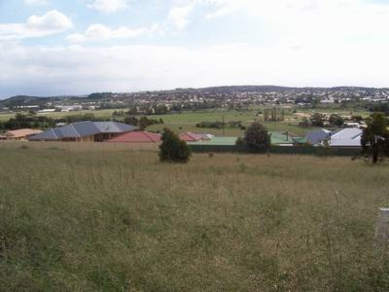 14 Melliodora Drive, Goulburn NSW 2580