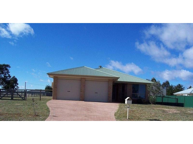 5 Patrick Place, Marulan NSW 2579
