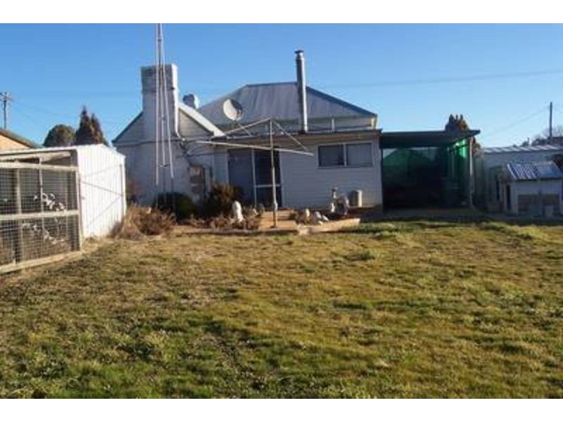 16 Findhorn Street, Crookwell NSW 2583