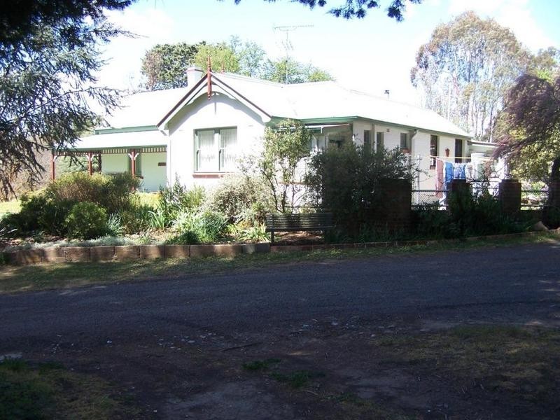 16 Carrington Street, Crookwell NSW 2583
