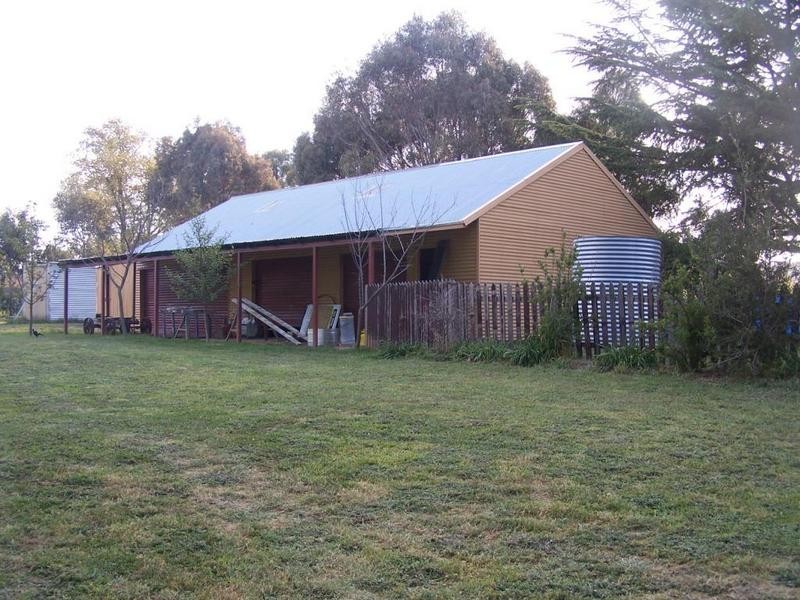 16 Carrington Street, Crookwell NSW 2583