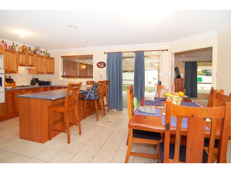 10 Willow Grove Place, Goulburn NSW 2580