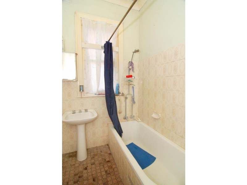 14 Kadwell Street, Goulburn NSW 2580