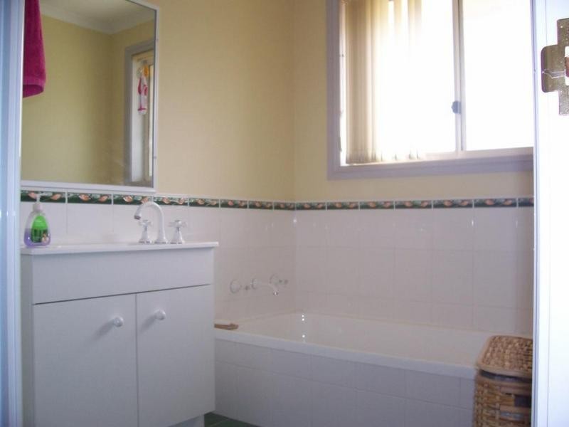 9 Ivy Lea Place, Goulburn NSW 2580