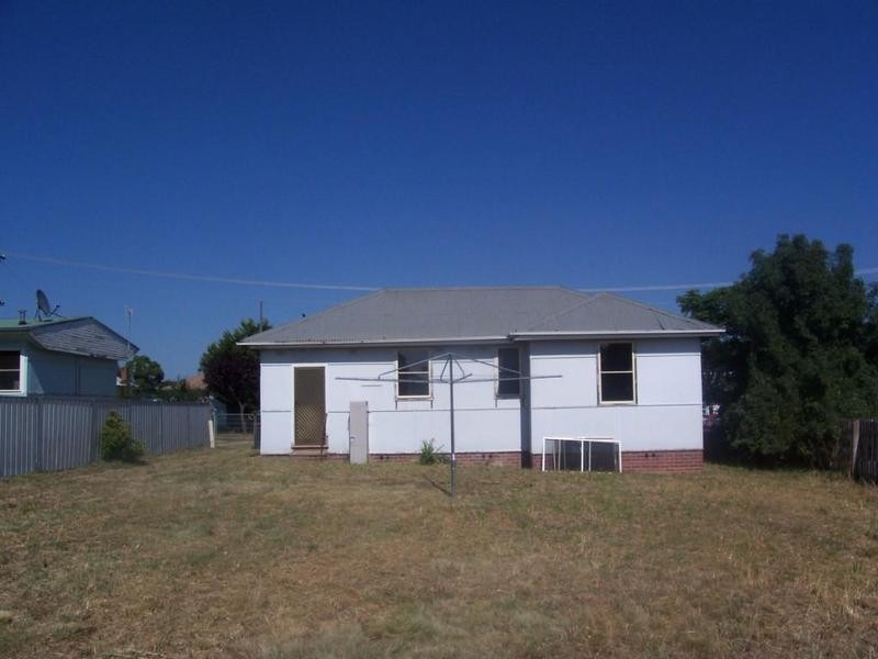 26 Darcy Crescent, Goulburn NSW 2580