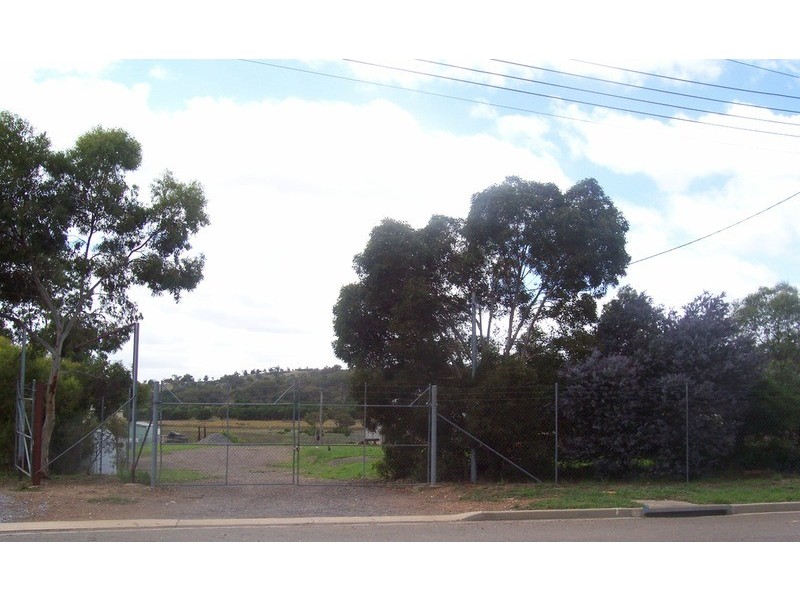 27 Pursehouse Place, Goulburn NSW 2580