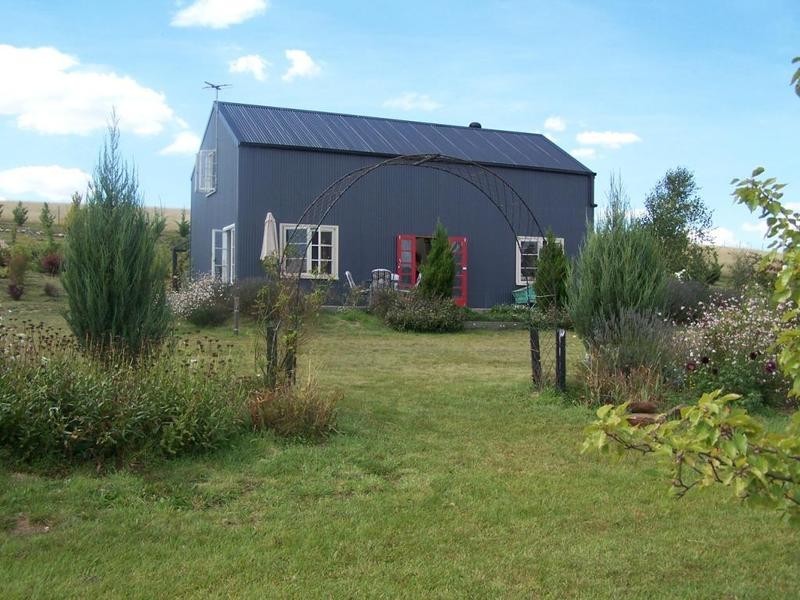 “Claret Ash” Hewitts Lane, Crookwell NSW 2583