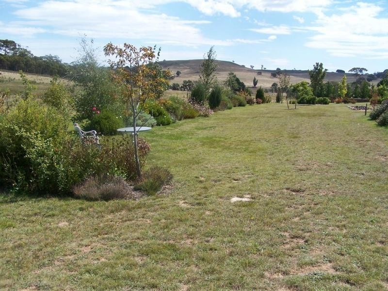 “Claret Ash” Hewitts Lane, Crookwell NSW 2583