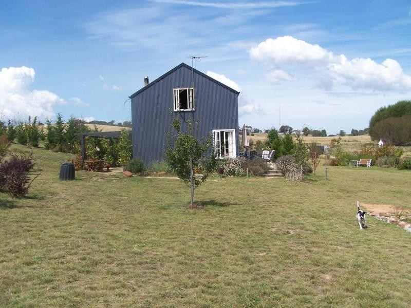 “Claret Ash” Hewitts Lane, Crookwell NSW 2583