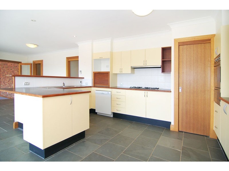 150 Run O Waters Drive, Goulburn NSW 2580