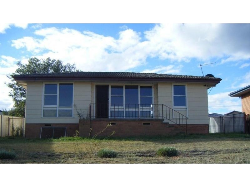 11 Manar Street, Goulburn NSW 2580