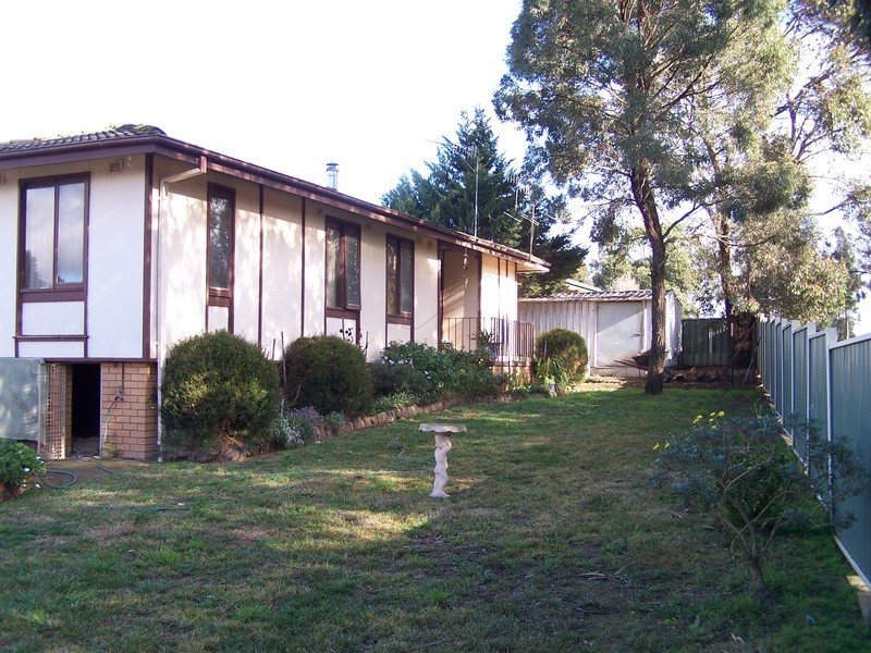 5 Ball Place, Goulburn NSW 2580