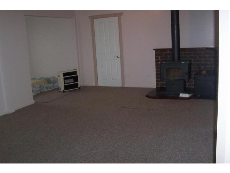 30 Crown Street, Crookwell NSW 2583