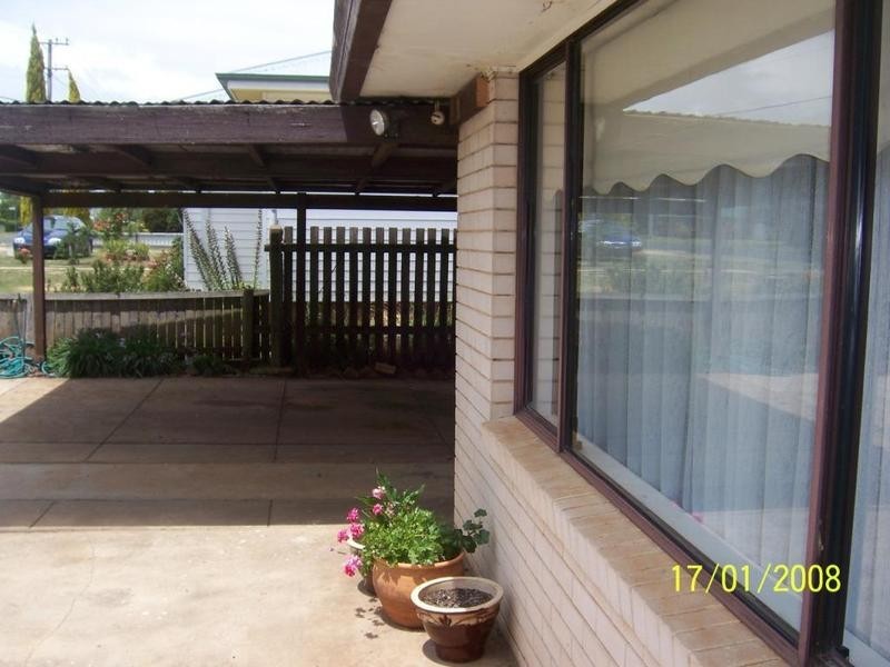 11 Crown Street, Crookwell NSW 2583