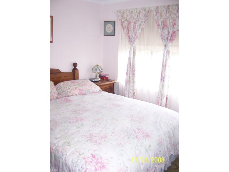 11 Crown Street, Crookwell NSW 2583