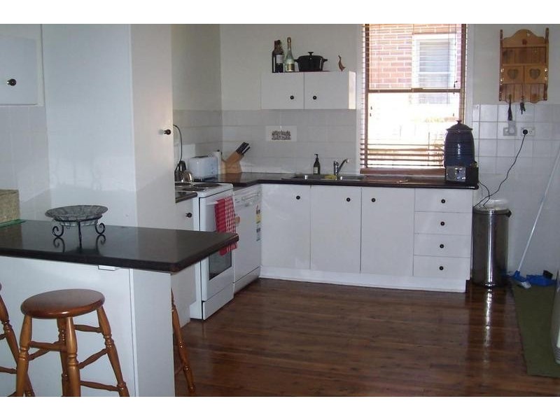 6 Robertson Street, Crookwell NSW 2583