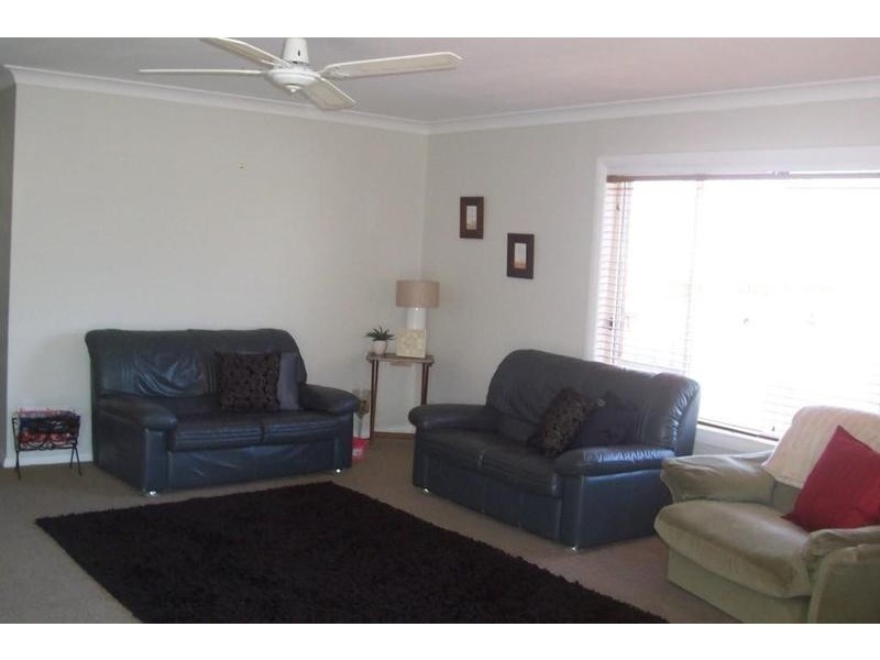 6 Robertson Street, Crookwell NSW 2583