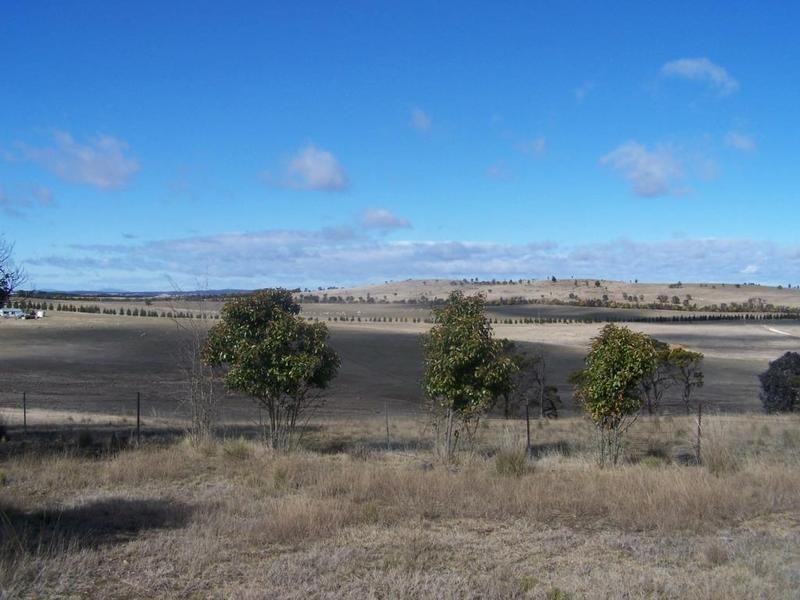 74 Illowra Lane, Lake Bathurst NSW 2580