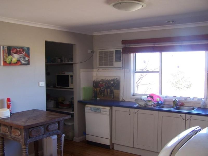 74 Illowra Lane, Lake Bathurst NSW 2580