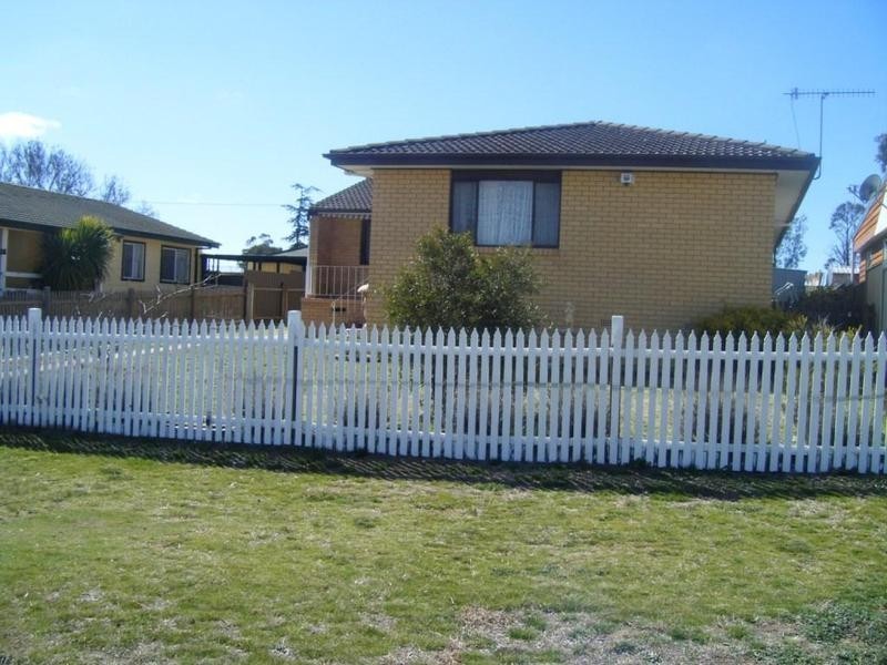 13 Nichols Street, Goulburn NSW 2580