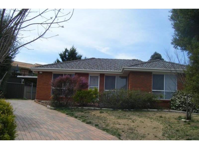 11 Valley Walk, Goulburn NSW 2580