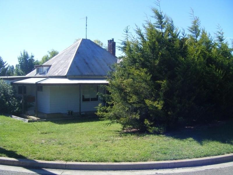 73 Orchard Street, Taralga NSW 2580