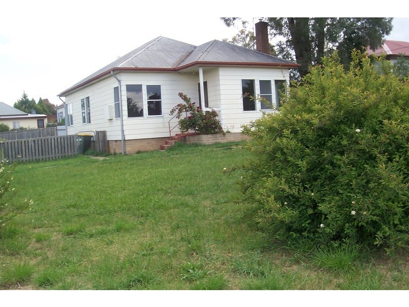 26 Carrington Street, Crookwell NSW 2583