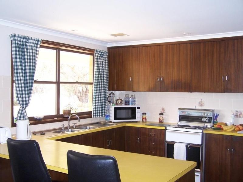 * “Mount View” Sapphire Road, Gunning NSW 2581