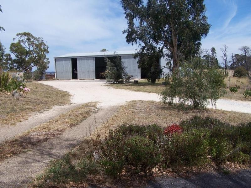 * “Mount View” Sapphire Road, Gunning NSW 2581