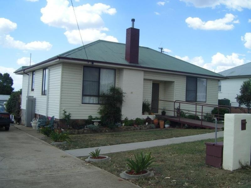 91 Finlay Road, Goulburn NSW 2580