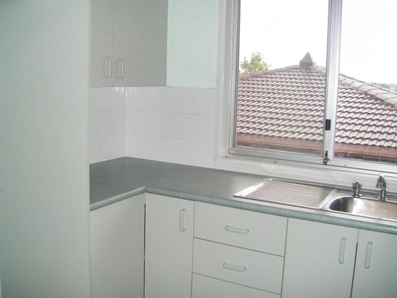 18 Caoura Crescent, Goulburn NSW 2580