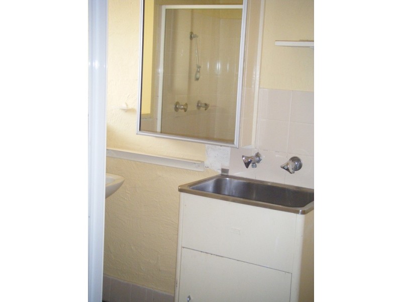 8/11 Queen Street, Goulburn NSW 2580