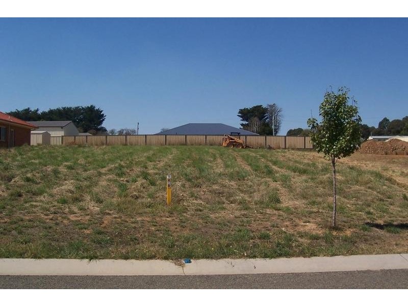 32 Barry Place, Crookwell NSW 2583