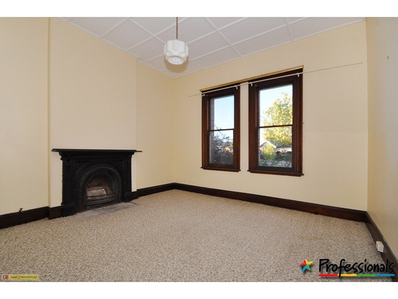 114 Bradley Street, Goulburn NSW 2580