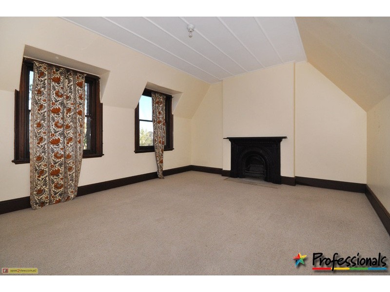 114 Bradley Street, Goulburn NSW 2580