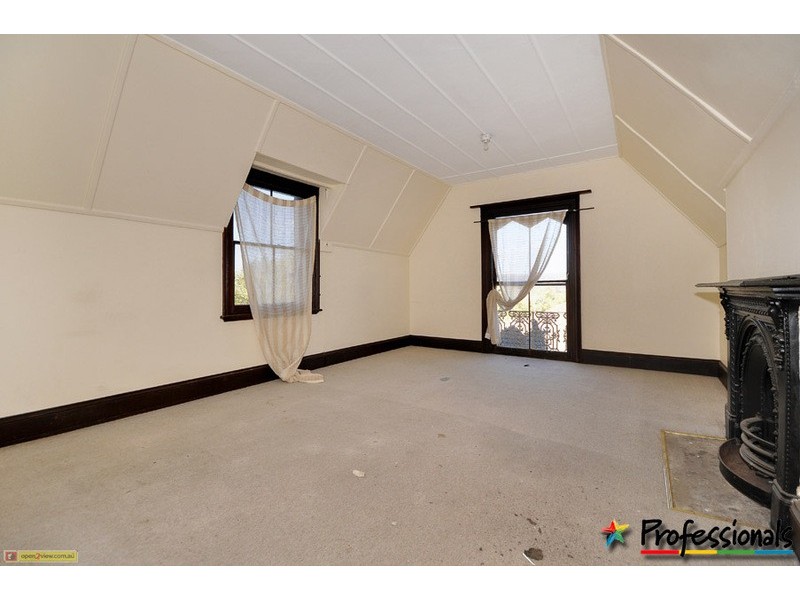 114 Bradley Street, Goulburn NSW 2580