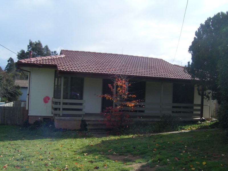 10 Caoura Crescent, Goulburn NSW 2580