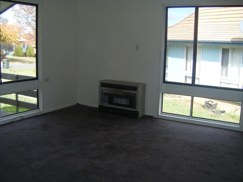 10 Caoura Crescent, Goulburn NSW 2580