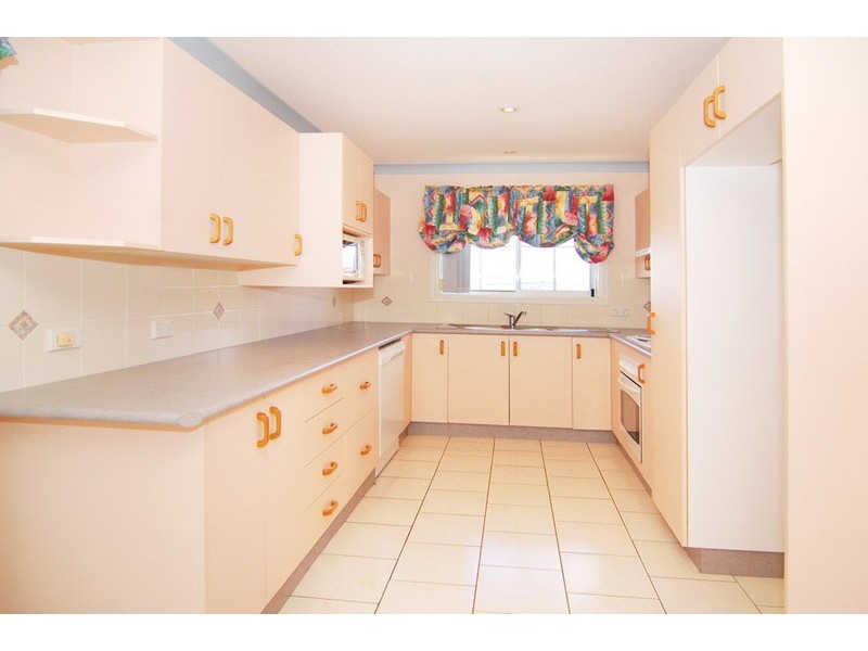 5 Samuel Place, Goulburn NSW 2580