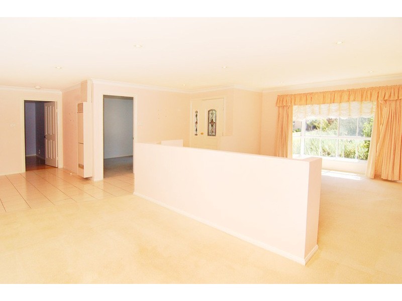 5 Samuel Place, Goulburn NSW 2580