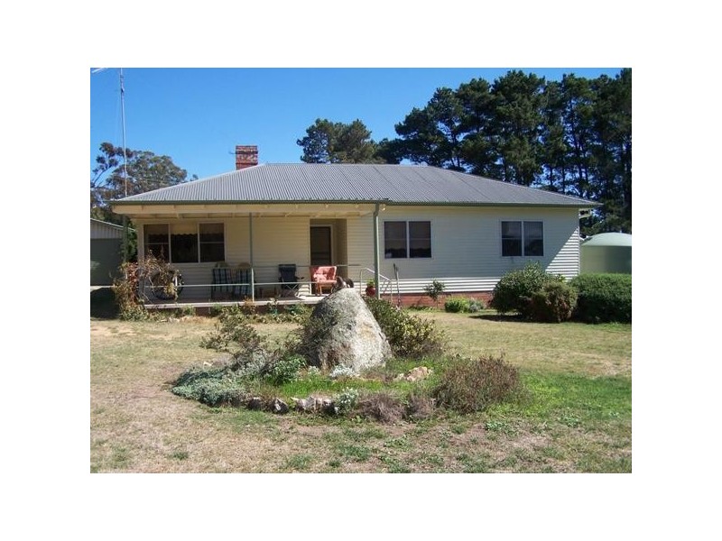 1590 “The Towers” Collector Road, Gunning NSW 2581