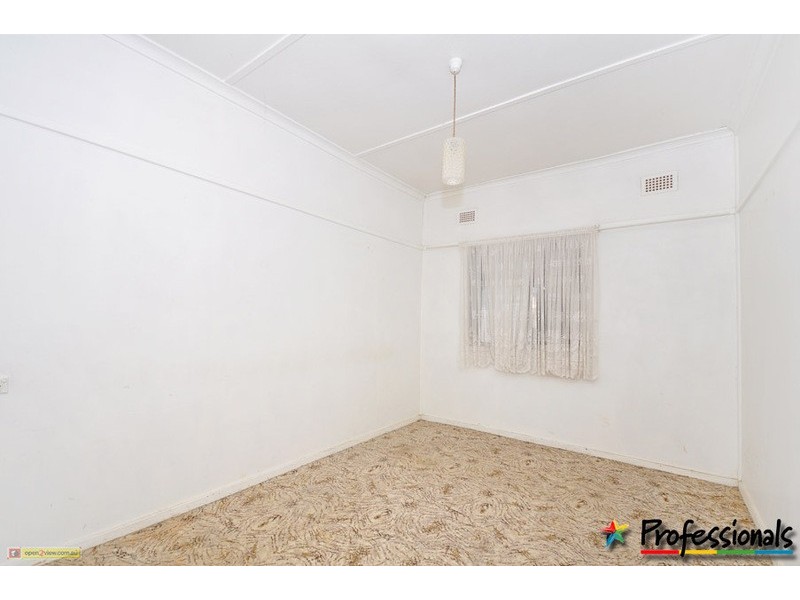 4 Kelso Street, Goulburn NSW 2580