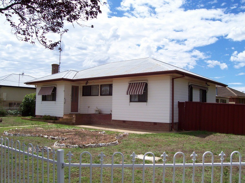 1 Elm Street, Goulburn NSW 2580