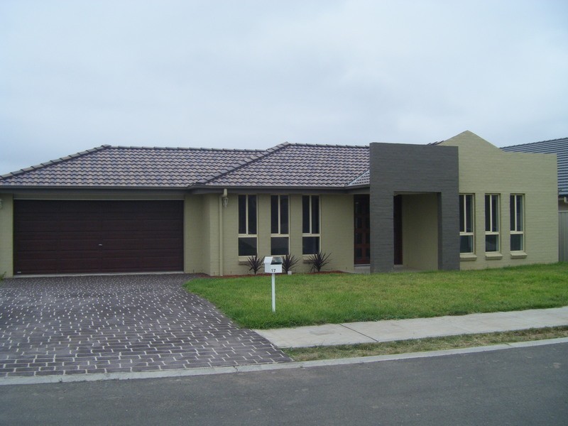 17 Wright Street, Goulburn NSW 2580