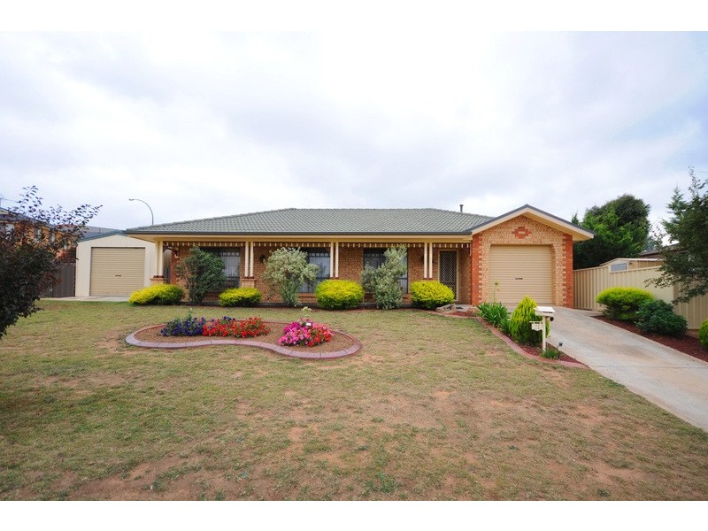 21 Amaroo Place, Goulburn NSW 2580